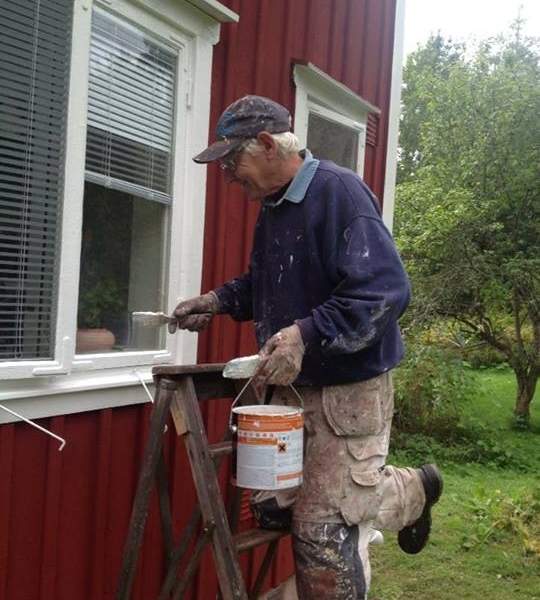 SeniorJobb i Skövde & Lidköping erbjuder bland annat ROT-arbeten utförda av erfarna snickare och elektriker